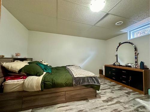 10321 101 A Avenue, Lac La Biche, AB - Indoor Photo Showing Bedroom