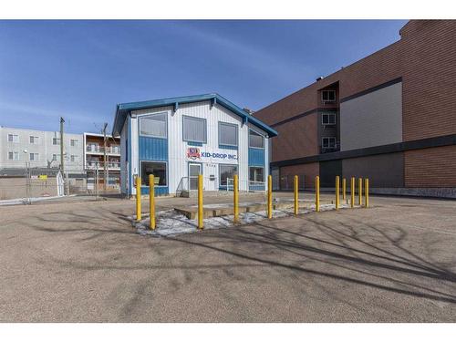 8208 Manning Avenue, Fort Mcmurray, AB 