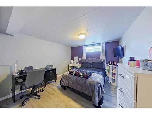 157 Black Bear Crescent, Fort Mcmurray, AB - Indoor Photo Showing Bedroom