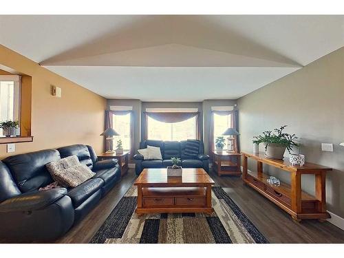 157 Black Bear Crescent, Fort Mcmurray, AB - Indoor Photo Showing Living Room