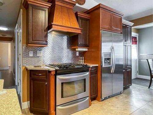 157 Black Bear Crescent, Fort Mcmurray, AB - Indoor Photo Showing Kitchen With Stainless Steel Kitchen