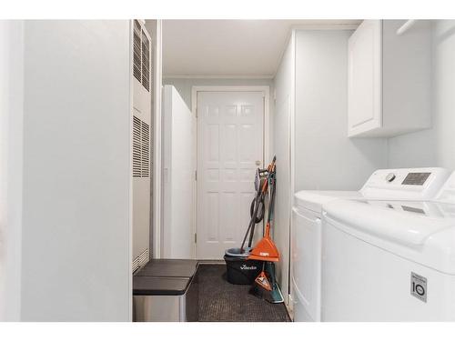188 Caouette Crescent, Fort Mcmurray, AB - Indoor Photo Showing Laundry Room