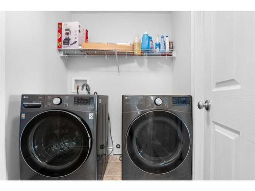 260 Gravelstone Road, Fort Mcmurray, AB - Indoor Photo Showing Laundry Room