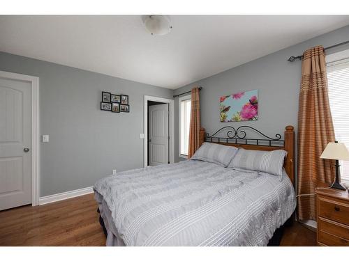 137 Fox Crescent, Fort Mcmurray, AB - Indoor Photo Showing Bedroom