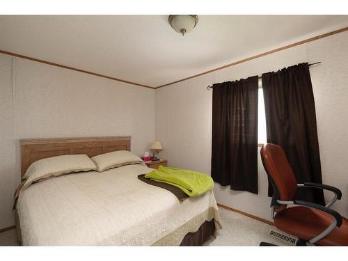 240 Palomino Close, Fort Mcmurray, AB - Indoor Photo Showing Bedroom