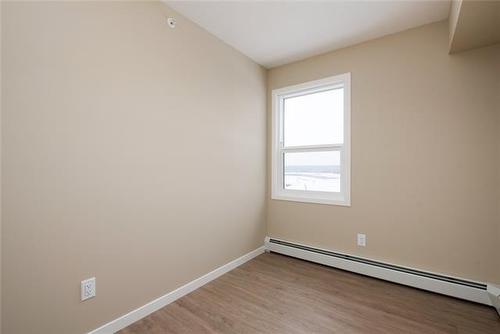 332-201 Abasand Drive, Fort Mcmurray, AB - Indoor Photo Showing Other Room