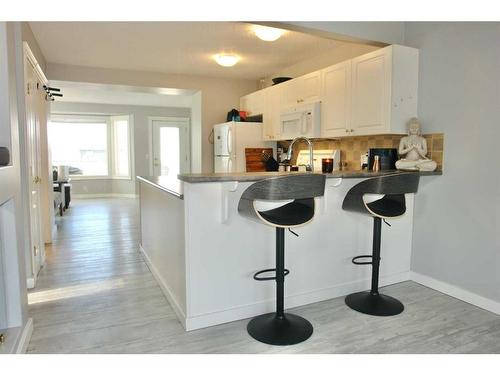 29-100 Albion Drive, Fort Mcmurray, AB - Indoor Photo Showing Kitchen