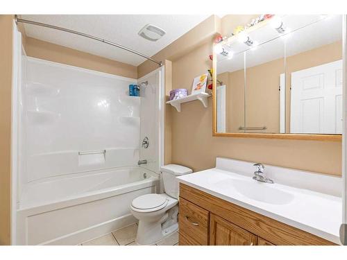 317 Archibald Close, Fort Mcmurray, AB - Indoor Photo Showing Bathroom