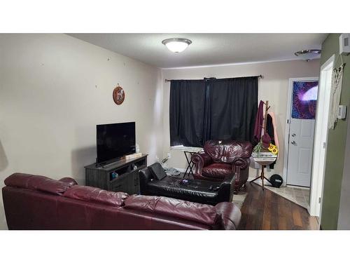 29-100 Millennium Gate, Fort Mcmurray, AB - Indoor Photo Showing Other Room