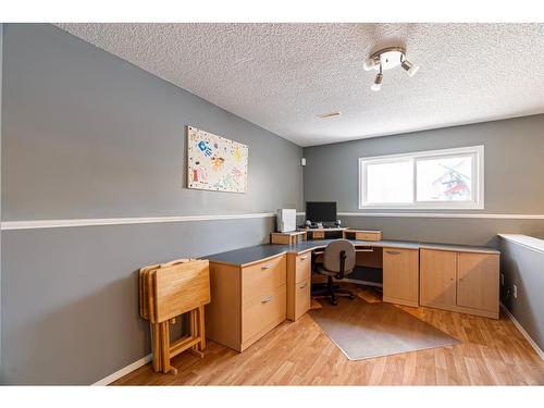 164 Bacon Place, Fort Mcmurray, AB - Indoor Photo Showing Office
