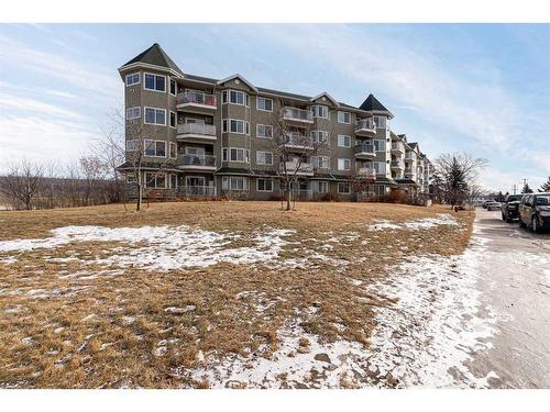 301-9918 Gordon Avenue, Fort Mcmurray, AB - Outdoor With Balcony