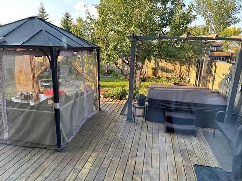 321 Bird Crescent Ne, Fort Mcmurray, AB - Outdoor With Deck Patio Veranda