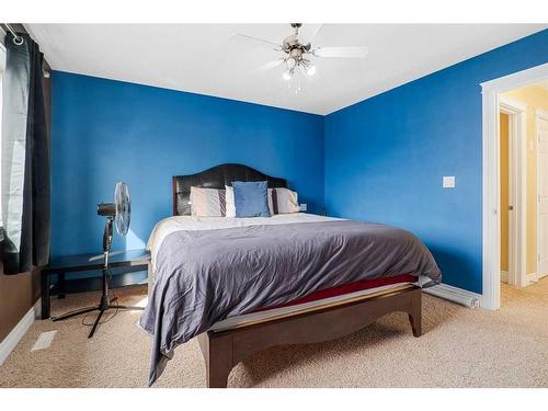 116 Chestnut Way, Fort Mcmurray, AB - Indoor Photo Showing Bedroom