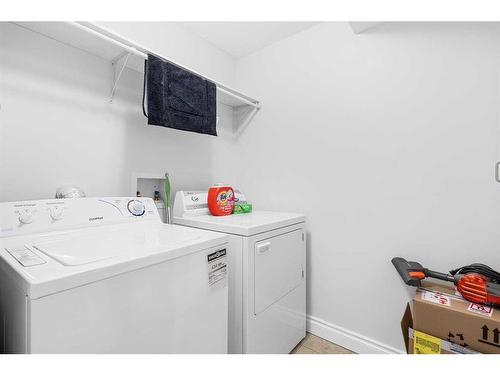 116 Chestnut Way, Fort Mcmurray, AB - Indoor Photo Showing Laundry Room