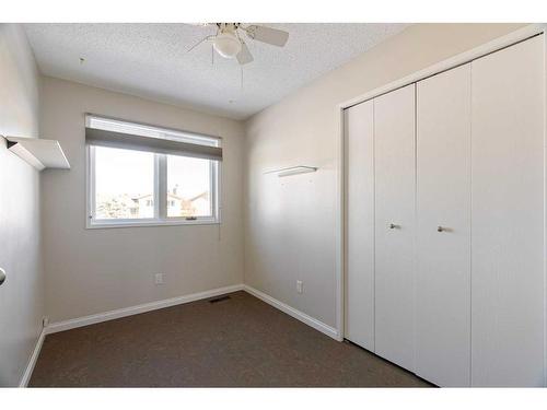 276 Ermine Crescent, Fort Mcmurray, AB - Indoor Photo Showing Bathroom