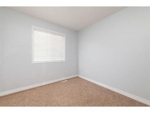254 Thrush Street, Fort Mcmurray, AB - Indoor Photo Showing Other Room