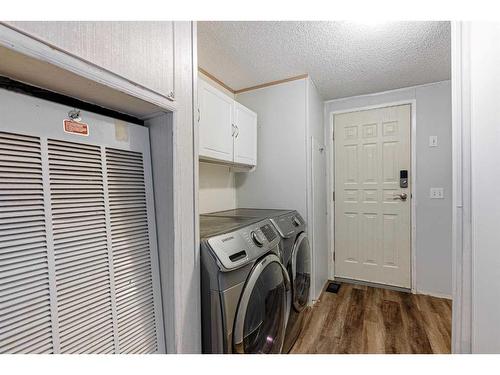 381 Cree Road, Fort Mcmurray, AB - Indoor Photo Showing Laundry Room