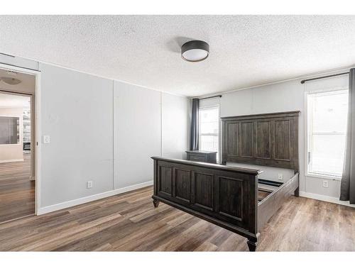 381 Cree Road, Fort Mcmurray, AB - Indoor Photo Showing Bedroom