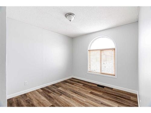 381 Cree Road, Fort Mcmurray, AB - Indoor Photo Showing Other Room