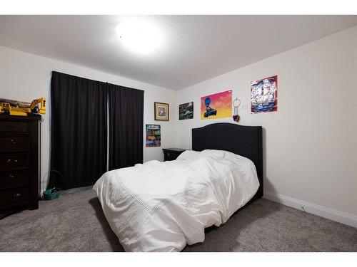 274 Arsenault Crescent, Fort Mcmurray, AB - Indoor Photo Showing Bedroom