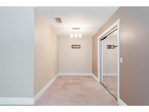 121 Williams Place, Fort Mcmurray, AB - Indoor Photo Showing Other Room