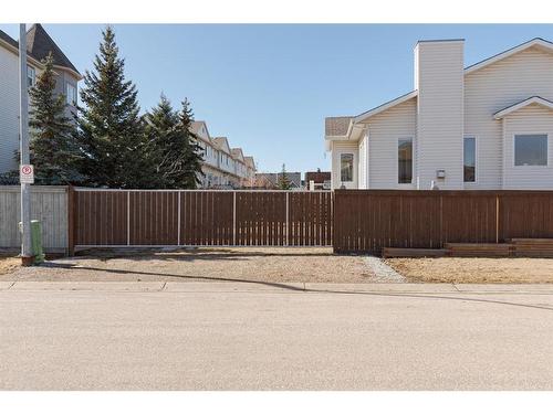 121 Williams Place, Fort Mcmurray, AB - Outdoor