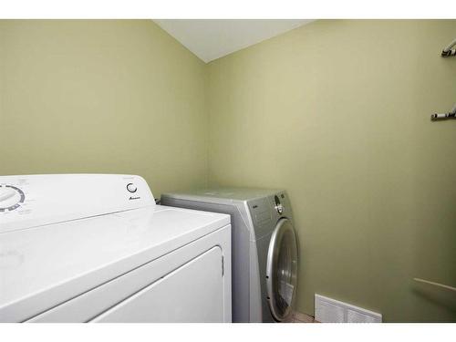 177 Greely Road, Fort Mcmurray, AB - Indoor Photo Showing Laundry Room