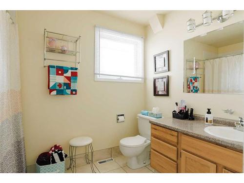 136 Marten Place, Fort Mcmurray, AB - Indoor Photo Showing Bathroom