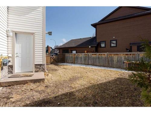 136 Marten Place, Fort Mcmurray, AB - Outdoor With Exterior