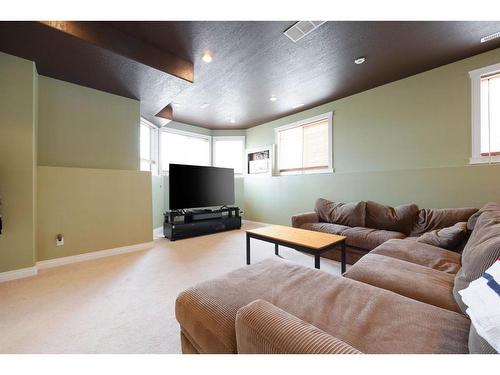 108 Laboucane Crescent, Fort Mcmurray, AB - Indoor Photo Showing Living Room