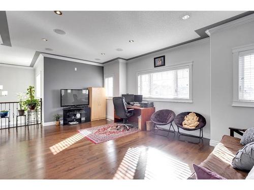 332 Dixon Road, Fort Mcmurray, AB - Indoor Photo Showing Living Room