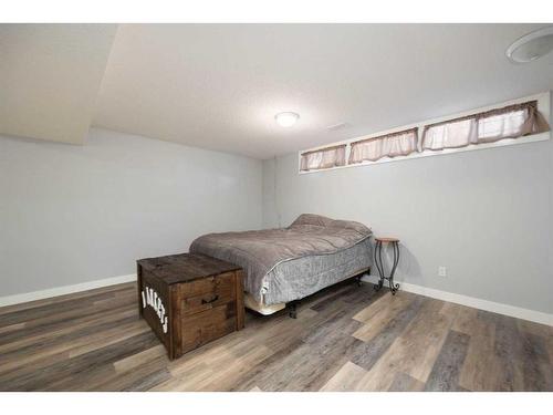 13 Bennett Crescent, Fort Mcmurray, AB - Indoor Photo Showing Bedroom
