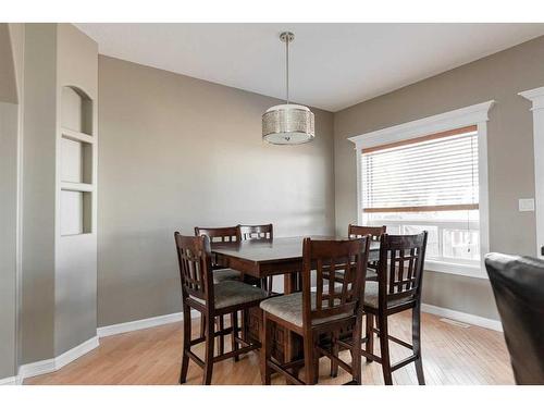 187 Breukel Crescent, Fort Mcmurray, AB - Indoor Photo Showing Dining Room