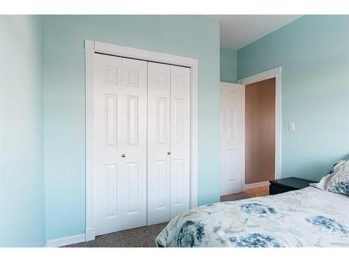 187 Breukel Crescent, Fort Mcmurray, AB - Indoor Photo Showing Bedroom