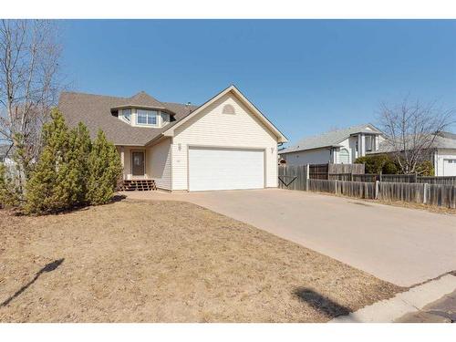187 Breukel Crescent, Fort Mcmurray, AB - Outdoor