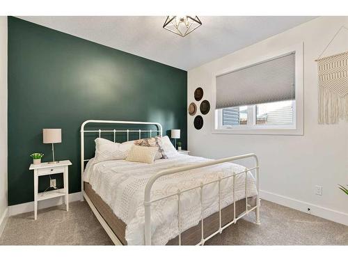 121 Cobblestone Bay, Fort Mcmurray, AB - Indoor Photo Showing Bedroom