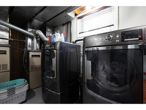 147 Brett Drive, Fort Mcmurray, AB - Indoor Photo Showing Laundry Room