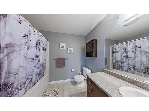 269 Grosbeak Way, Fort Mcmurray, AB - Indoor Photo Showing Bathroom