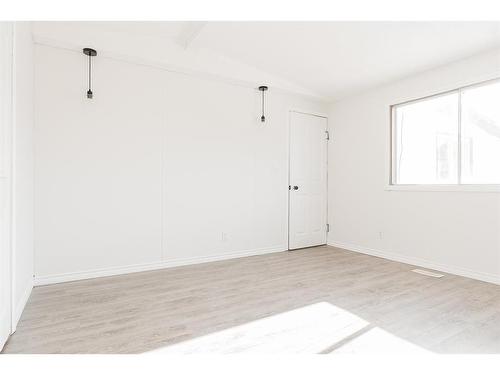 232 Caouette Crescent, Fort Mcmurray, AB - Indoor Photo Showing Other Room
