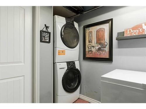 44 Bell Crescent, Fort Mcmurray, AB - Indoor Photo Showing Laundry Room