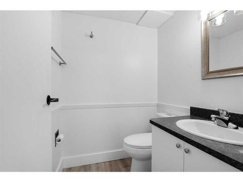 120 Rock Bay, Fort Mcmurray, AB - Indoor Photo Showing Bathroom