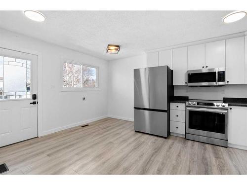 120 Rock Bay, Fort Mcmurray, AB - Indoor Photo Showing Kitchen With Stainless Steel Kitchen