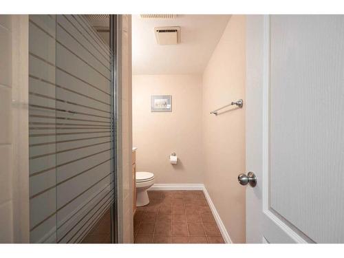 137 Robin Crescent, Fort Mcmurray, AB - Indoor Photo Showing Bathroom