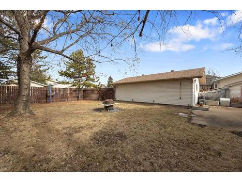 137 Robin Crescent, Fort Mcmurray, AB - Outdoor
