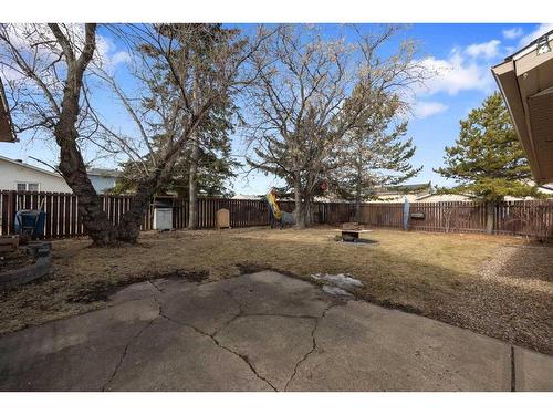 137 Robin Crescent, Fort Mcmurray, AB - Outdoor