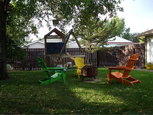 137 Robin Crescent, Fort Mcmurray, AB - Outdoor With Backyard