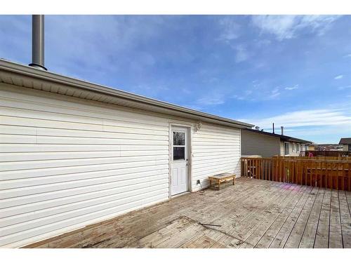 174 Oaks Crescent, Fort Mcmurray, AB - Outdoor With Exterior