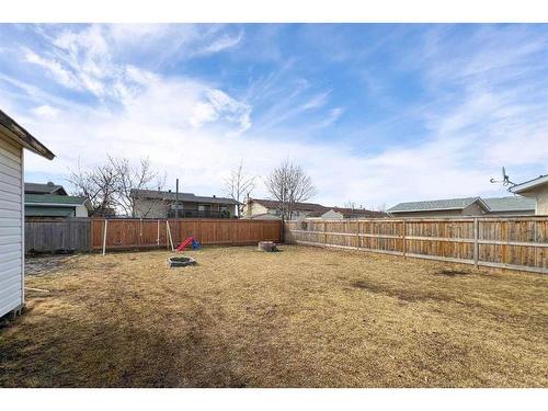 174 Oaks Crescent, Fort Mcmurray, AB - Outdoor