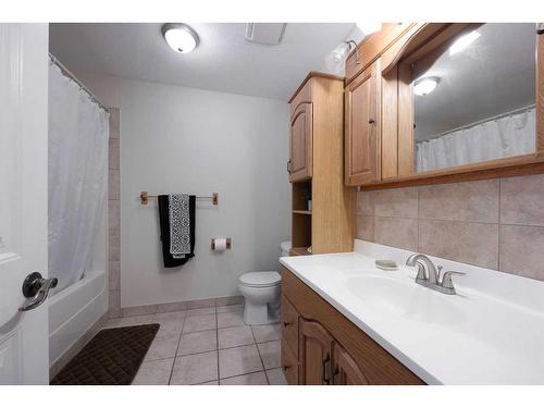 109 Fisher Crescent, Fort Mcmurray, AB - Indoor Photo Showing Bathroom