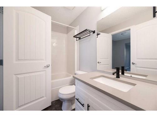 2411-204 Sparrow Hawk Drive, Fort Mcmurray, AB - Indoor Photo Showing Bathroom